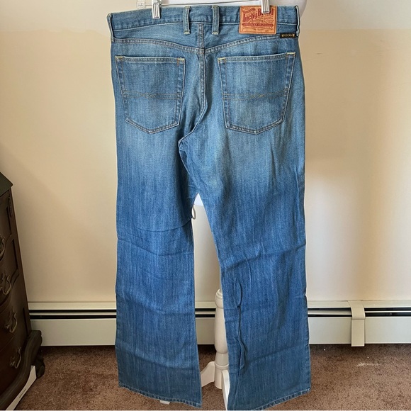 Men’s Lucky Brand Long Inseam Denim Jeans size 32 - Picture 3 of 6